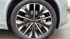 Volvo XC90 2.0 T8 PHEV Ultra Dark 5dr AWD Geartronic Estate